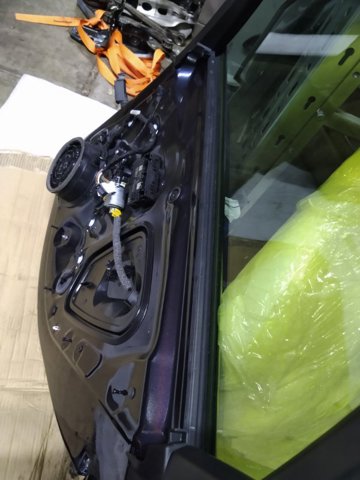 VAG 8W0839480 Уплотнитель стекла двери задней правой внутренний (планка) в наличии Черновцы