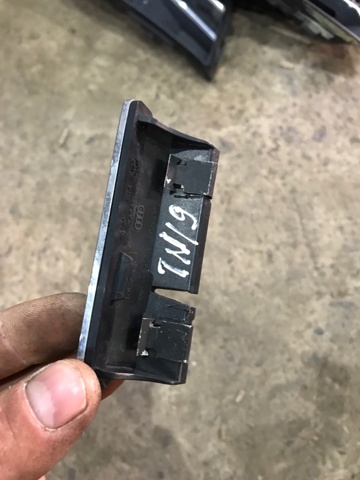 8W0853736B2ZZ VAG купить в Кривой Рог