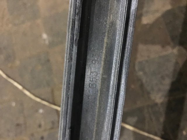 VAG 8W0853931GRU Накладка (молдинг) порога наружная левая в наличии Сумы