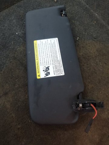 8W0857551AA7C0 Козырек солнцезащитный купить Ровно
