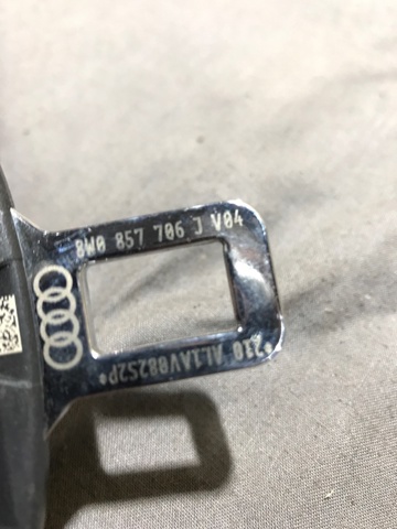 8W0857706JV04 Ремень безопасности передний правый купить Николаев