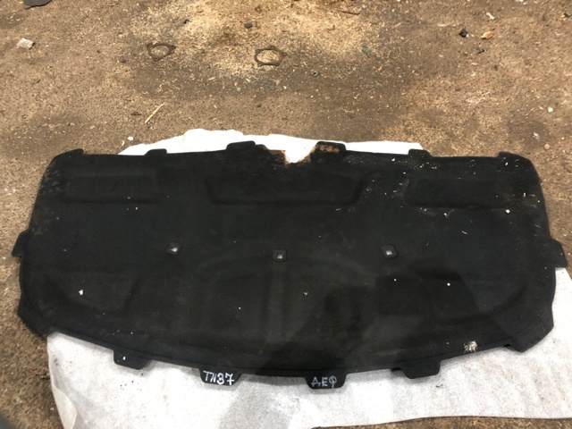 Термошумоизоляция капота 8W0863825 VAG