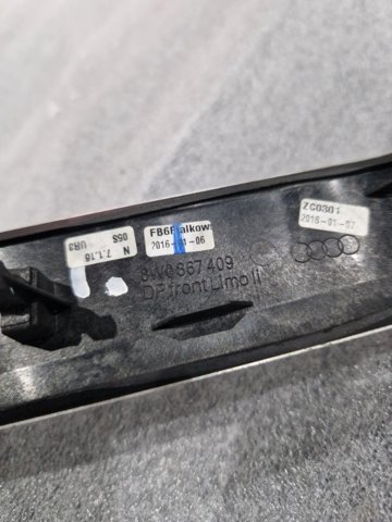 VAG 8W0867409NUR3 в наличии Павлоград