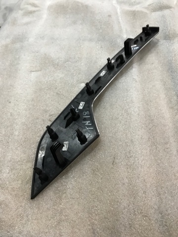 8W0867419KUR3 VAG купить в Житомир