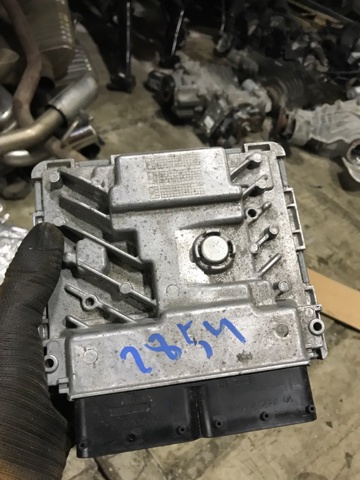 Модуль управления двигателем 8W0906259J8WB VAG