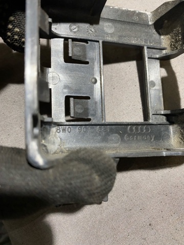 8W0907681 VAG купить в Полтава
