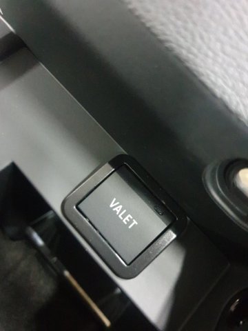 VAG 8W09415035PR Кнопка включения парктроника в наличии Полтава