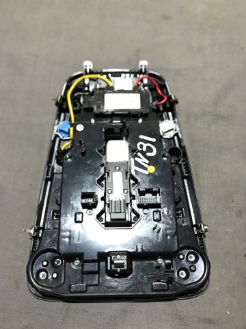 8W0947135AK6PS Плафон салона купить Запорожье