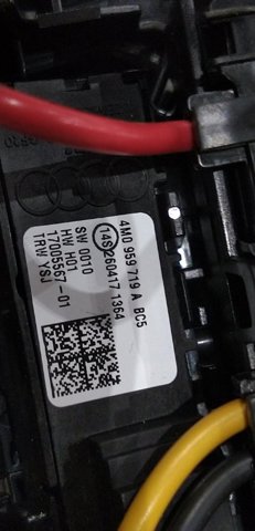 8W0947135AKBC5 Плафон освещения салона (кабины) купить Запорожье