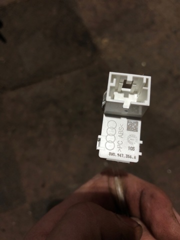 VAG 8W0947356A в наличии Запорожье