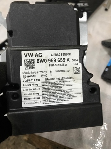 8W0959655A VAG купить в Чернигов