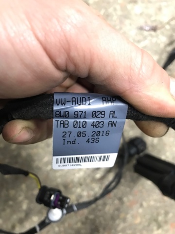 8W0971029BJ Жгут проводов передней двери купить Ужгород