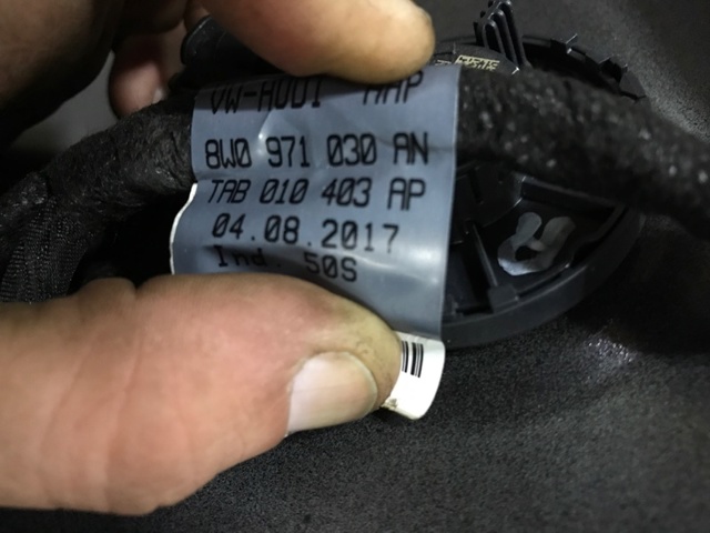 8W0971030BL Жгут проводов передней двери купить Украина