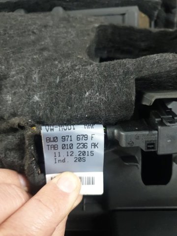 VAG 8W0971679G в наличии Черкассы
