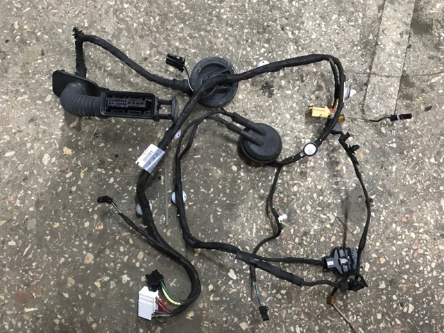 8W0971687AH VAG Жгут проводов задней двери купить в Днепр