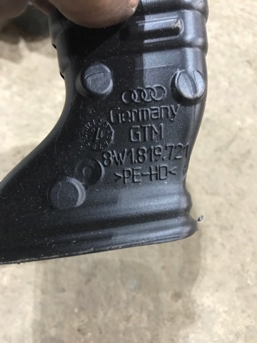 VAG 8W1819721 Воздуховод в наличии Полтава