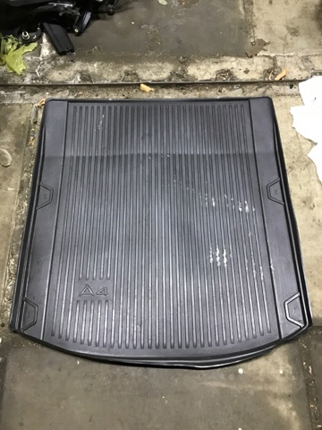 Коврик багажника 8W5061180 VAG