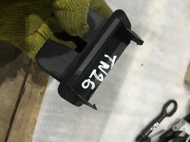 Крышка багажника 8W58275209B9 VAG
