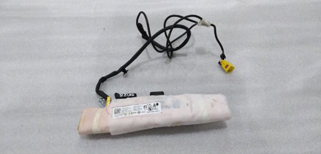 Подушка безопасности AIRBAG спинки сиденья, правого 8W5880242L VAG