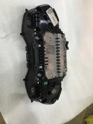 8W5920870C VAG Панель приборов купить в Сумы
