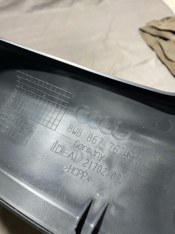 Обшивка стойки кузова внутренняя, задняя левая 8W8867767A4PK VAG