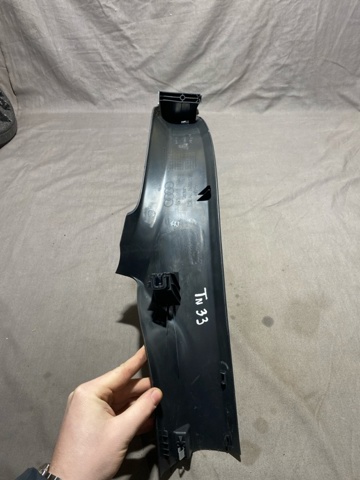 8W8867768A4PK VAG Обшивка стойки кузова внутренняя задняя правая купить в Киев