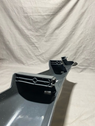 8W8867768A4PK VAG Обшивка стойки кузова внутренняя задняя правая купить в Павлоград