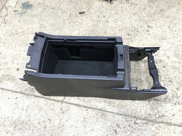 SUBARU 92113AL00AVH Консоль панели управления центральная в наличии Ужгород