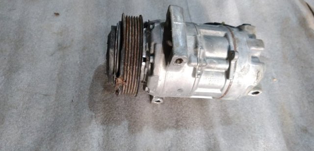 Компрессор климатической установки 926005NA2A NISSAN