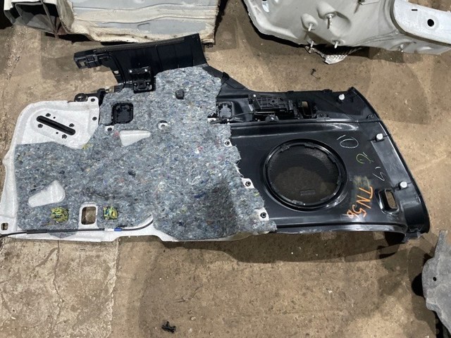 SUBARU 94027AN02AVH Облицовка багажного отсека левая в наличии Ужгород