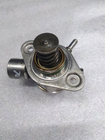 PORSCHE 94611031561 Насос топливный высокого давления (ТНВД) в наличии Николаев