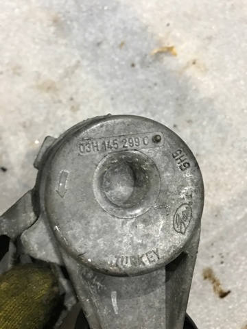 Натяжная планка поликлинового ремня Порше Кайен