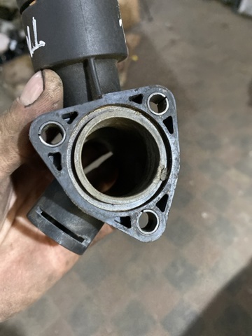 95510613200 PORSCHE Фланец системы охлаждения (тройник) купить в Харьков