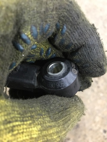 Датчик детонации 95560612500 PORSCHE