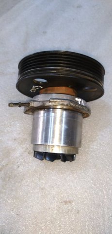 PORSCHE 95810603300 Помпа в наличии Харьков