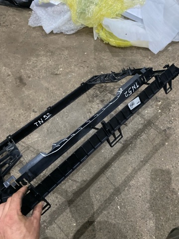 95810614101 PORSCHE Рамка крепления радиатора купить в Днепр