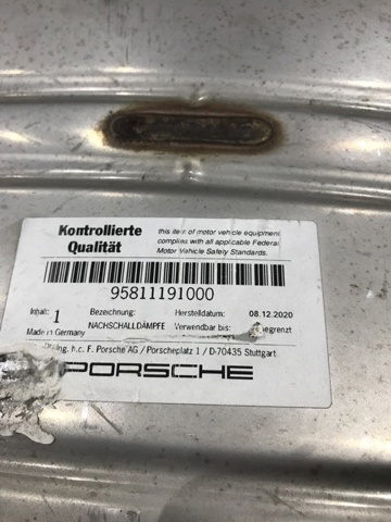 95811191000 PORSCHE Глушитель, задняя часть купить в Киев