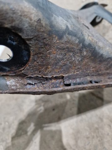 Рычаг задней подвески нижний, правый 95831104200 PORSCHE