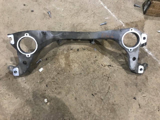 Балка передней подвески 95837530910 PORSCHE