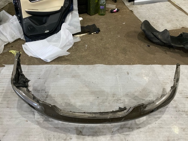 PORSCHE 95850522131G2L Передний бампер в наличии Каменское