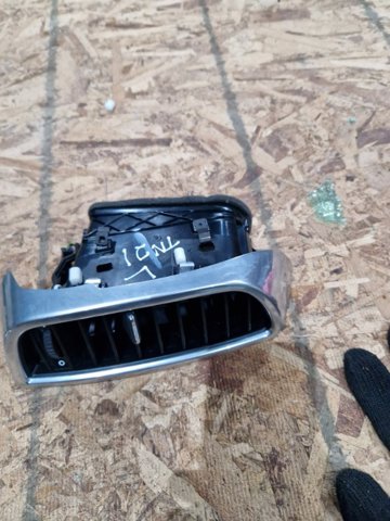 PORSCHE 95855272701G0B Решетка вентиляции салона на "торпедо" левая в наличии Хмельницкий
