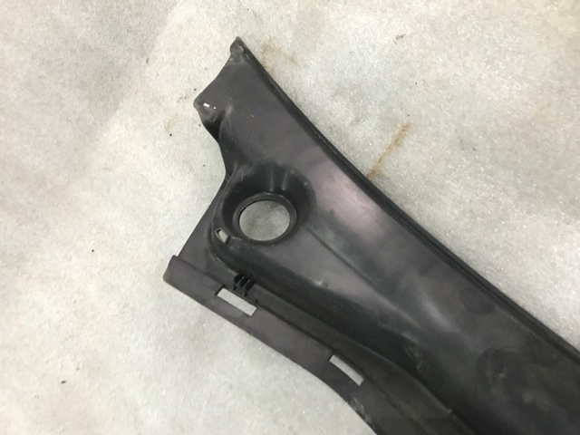 PORSCHE 958572564019B9 Водосток лобового стекла, жабо в наличии Тернополь