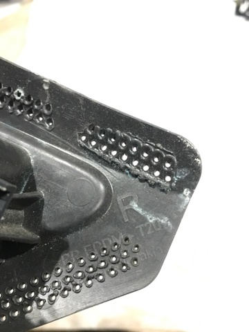 95862830200G2X PORSCHE Накладка форсунки омывателя фары передней купить в Ужгород