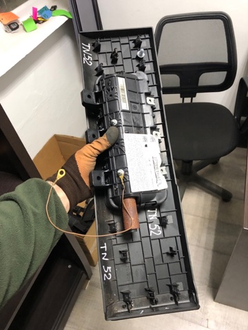 958803061005Q0 PORSCHE Подушка безопасности защиты коленей купить в Ровно