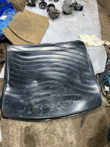 95B04480018 PORSCHE купить в Каменское