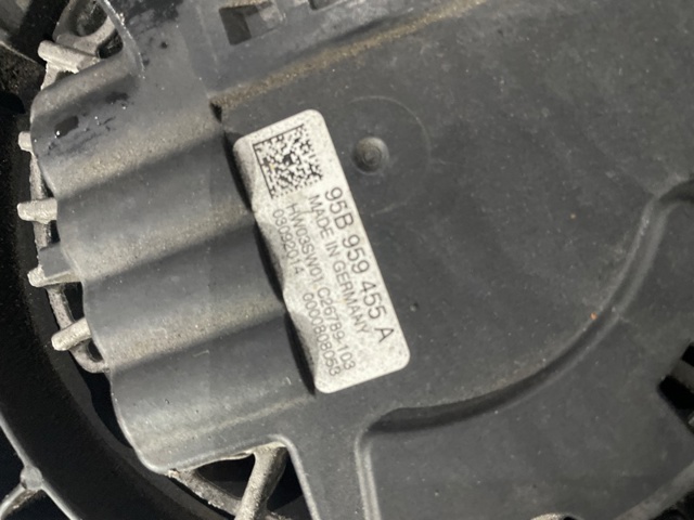 95B121003B PORSCHE Диффузор вентилятора в сборе с мотором и крыльчаткой купить в Ужгород