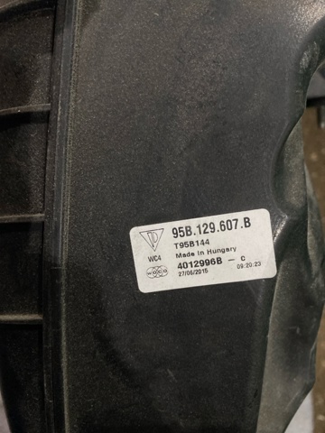 PORSCHE 95B129607B Корпус воздушного фильтра правый в наличии Павлоград