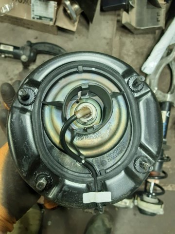 Опора передней стойки 95B412321B PORSCHE