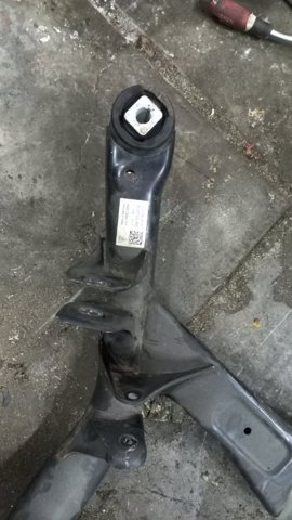 Балка задней подвески поперечная 95B505235B PORSCHE