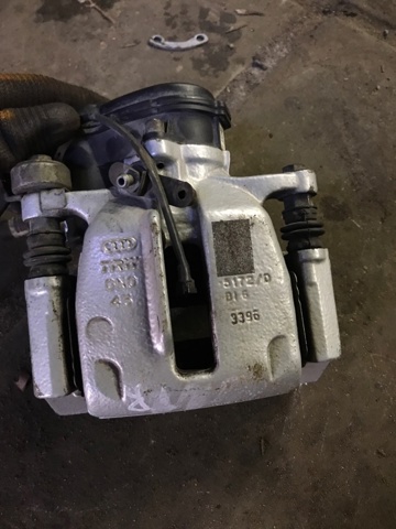 Суппорт тормозной задний правый 95B615424D PORSCHE